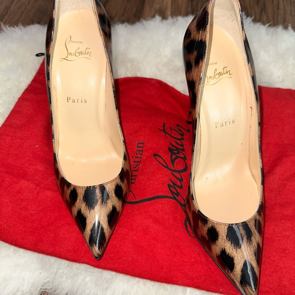 -Leopard Christian pillage Loubs size 38 1/2 authentic